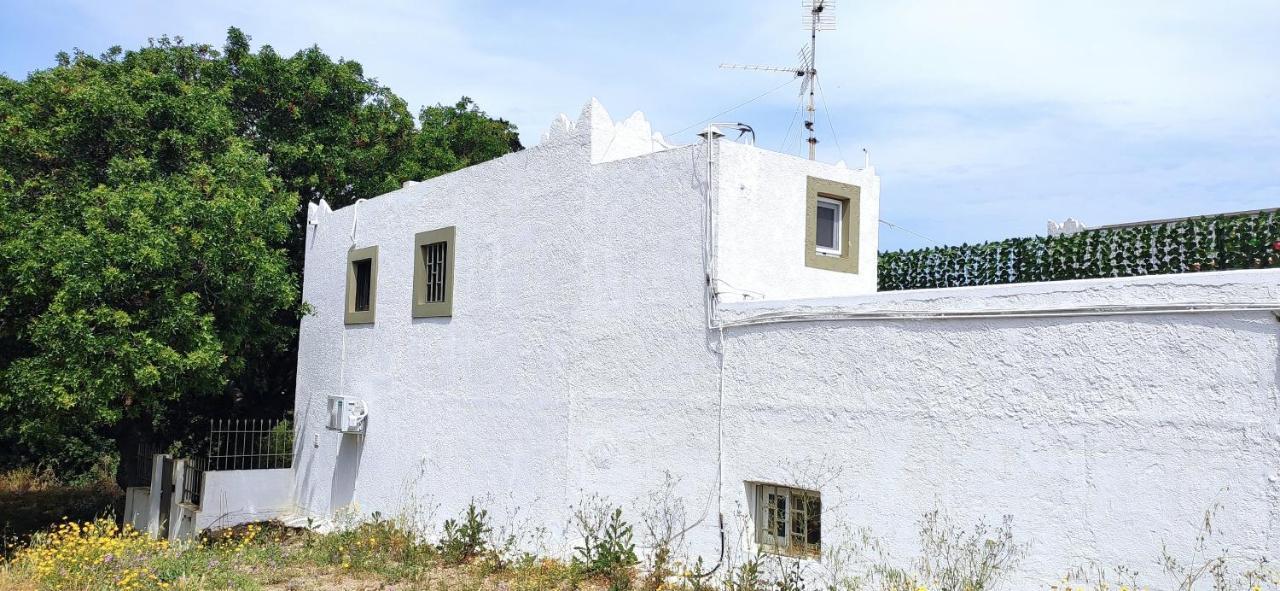 Traditional Suburbs Maisonette Cos Exterior foto