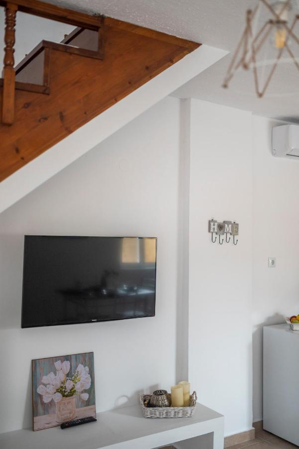 Traditional Suburbs Maisonette Cos Exterior foto